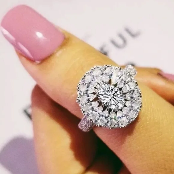 💯 NEW MARQUISE 925 STERLING SILVER OVAL DIAMOND RING, CUTE RING, SHINY RING. - Picture 1 of 4